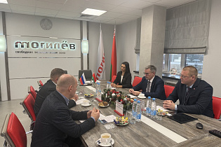 В администрации СЭЗ «Могилев» состоялась встреча с руководством ИДЦ Санкт-Петербурга в городе Циндао (КНР): директором – Алексеем Чернухиным и его заместителем – Владимиром Бульбаком - Фото 4