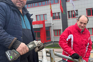 Субботник в СЭЗ «Могилёв»: порядок на благоустроенной территории - Фото 13